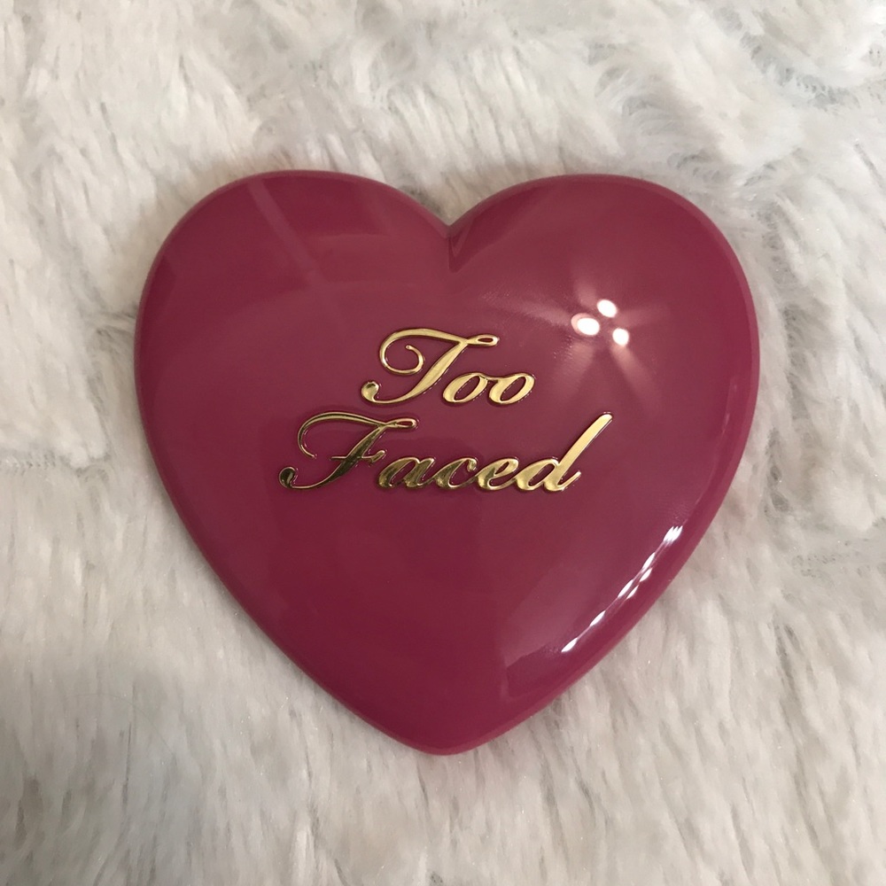 Too faced blush